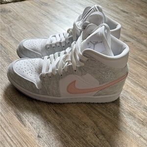 Nike Women's Sneakers - White and Pink